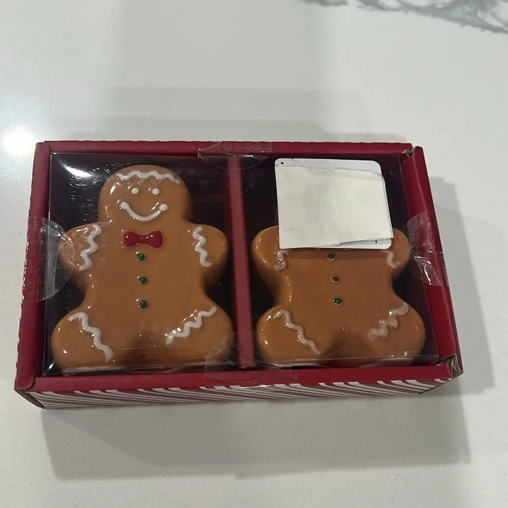 🫚CUTE.. Gingerbread Salt & Pepper Shakers